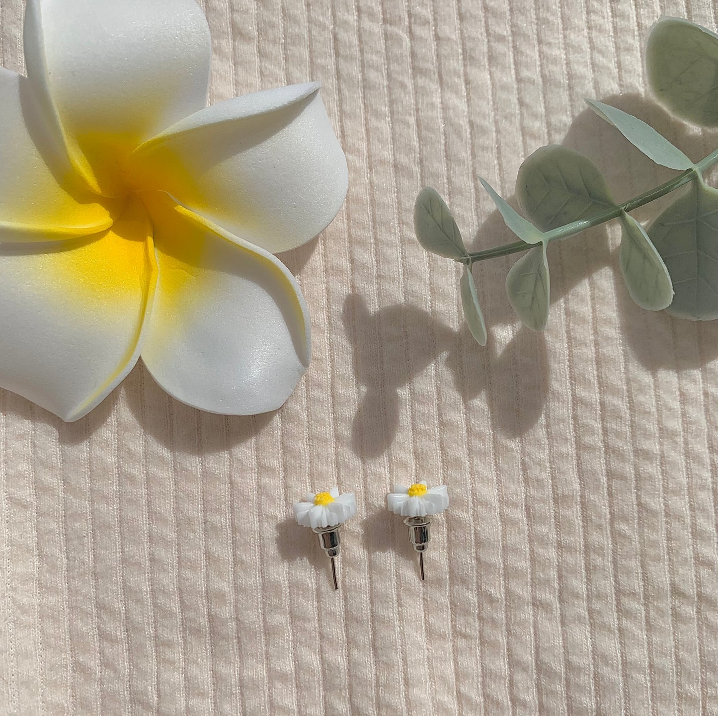 Daisy earrings