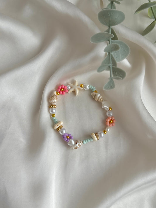 Beachy shell bracelet